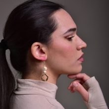 JUHAR - Fa gyöngyök és sárgaréz fülbevaló