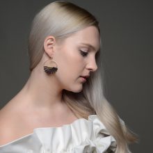 VADGESZTENYE - Sötétbarna műbőr design fülbevaló 