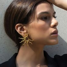 Arany színű sárgaréz nap bedugós fülbevaló 