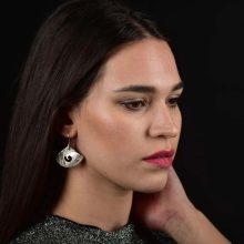  csiszolt kagyó design fülbevaló (legyező) 