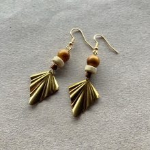 TÖLGY - sárgaréz és fa fülbevaló 