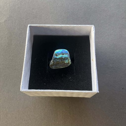 Sötétkék fénnyel irizáló Abalone gyűrű