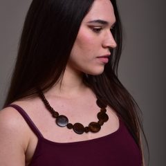 Sötétbarna fa nyaklánc 