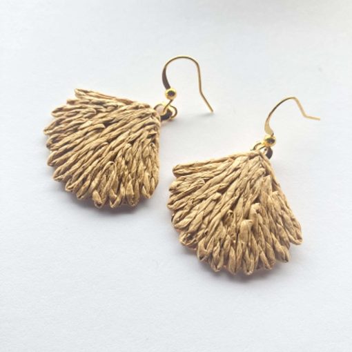 natur raffia kagyló fülbevaló 