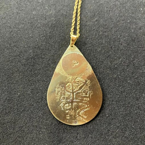 Védelem szimbólumos réz medál 